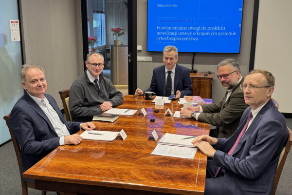 Debata w „Rzeczpospolitej” o projekcie nowelizacji ustawy o krajowym systemie cyberbezpieczeństwa