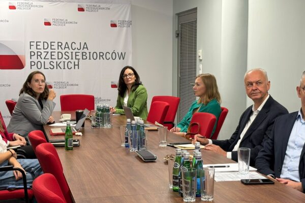 Posiedzenie Komitetu ds. Wody – o zarządzaniu ryzykiem wodnym i pilotażu rozwiązań dla przemysłu